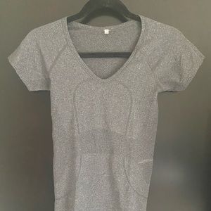 Lululemon Swiftly tech V-Neck
